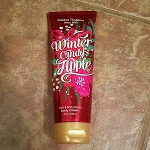 BATH AND BODY WORKS WINTER CANDY APPLE  CRM 8OZ